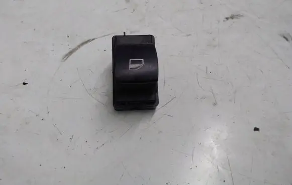 BMW 1 E81 E87 Electric window control switch 15979800019