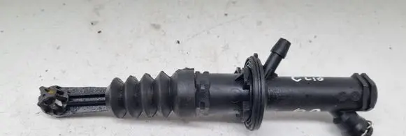Renault Clio III Clutch master cylinder