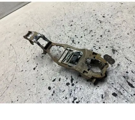 Volkswagen Golf IV Front door exterior handle/bracket 3B0837885