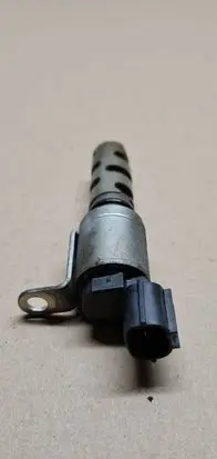 Toyota Avensis T270 Camshaft vanos timing valve 30T0505010H3