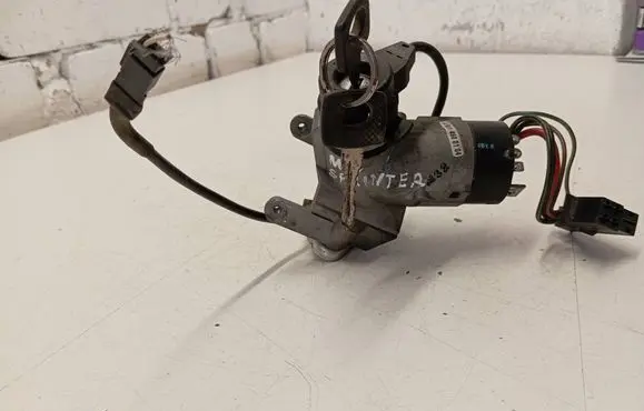 Mercedes-Benz Sprinter W901 W902 W903 W904 Ignition lock A9014600104