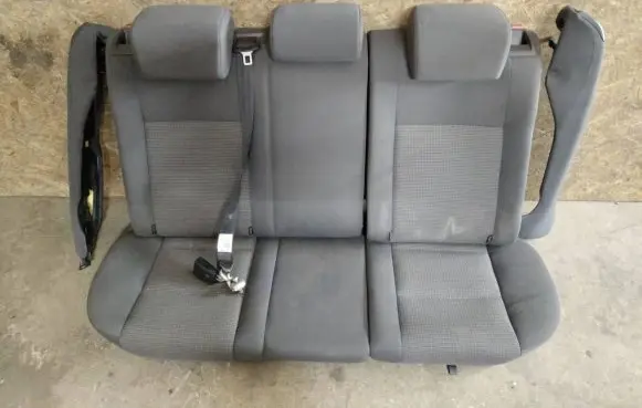 Volkswagen Golf V Rear seat 
