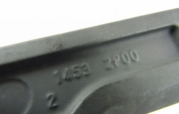 Mitsubishi Pajero Front wiper blade arm 14532P00