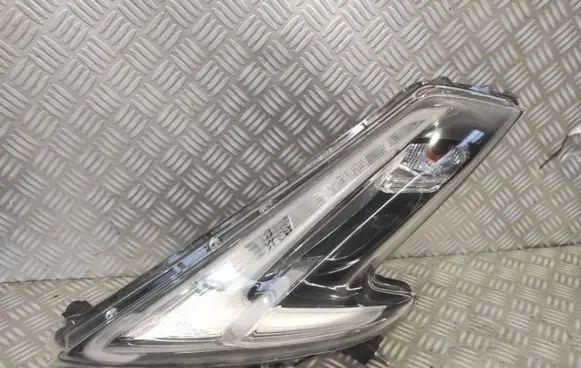 Nissan Juke I F15 Headlight/headlamp 26125BV81J 90140188 01062017