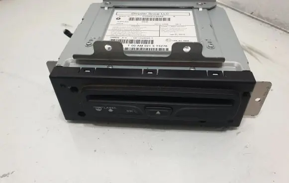 Jeep Grand Cherokee CD/DVD changer P05091245AE