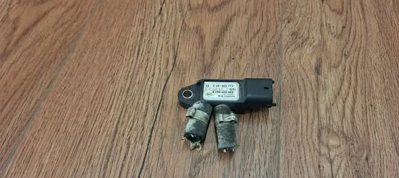 Renault Espace IV Exhaust gas pressure sensor 8200469905