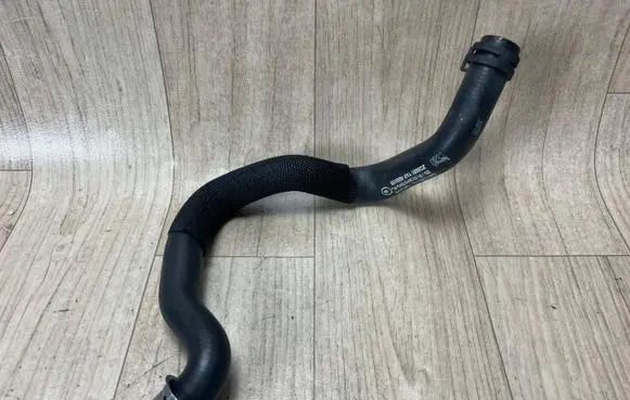 Mercedes-Benz C W204 Engine coolant pipe/hose A2045017182 2045017182