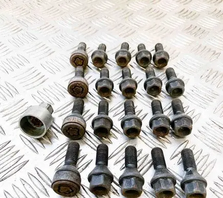 Nuts/bolts