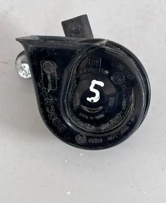 Volkswagen Transporter - Caravelle T5 Horn signal 3B0951221E 7H0951219A