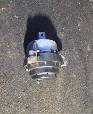 Engine mount bracket