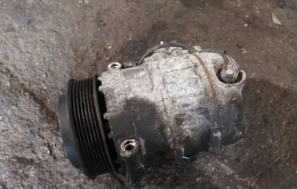 Mercedes-Benz E W211 Air conditioning (A/C) compressor (pump)