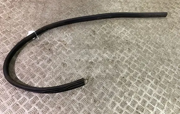 Mercedes-Benz E W238 Front door rubber seal A2386922600