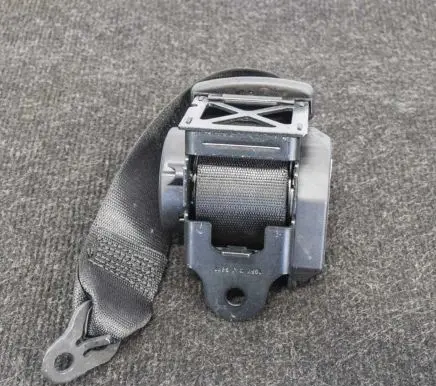 BMW M4 F82 F83 Rear seatbelt 7243309