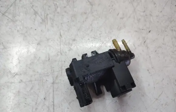Audi A4 S4 B8 8K Turbo solenoid valve 8K0906627