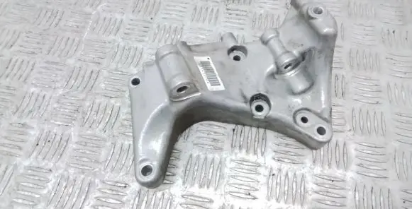 Volvo S90, V90 Generator/alternator bracket 31430704