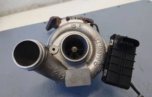 Mercedes-Benz E W212 Turbo A6420908580 6420908580