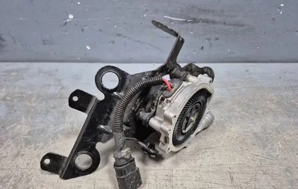 Audi A8 S8 D4 4H Secondary air pump 079959231C