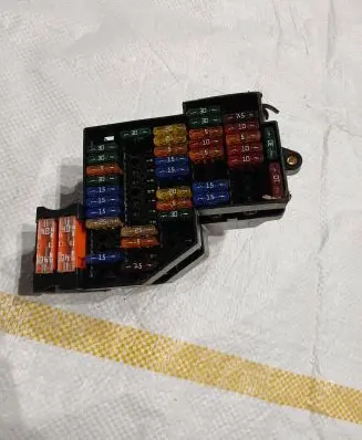 Porsche Cayenne (92A) Fuse module 7P0941828 7P0941824
