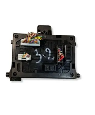 Renault Clio III Fuse box set 8200343732