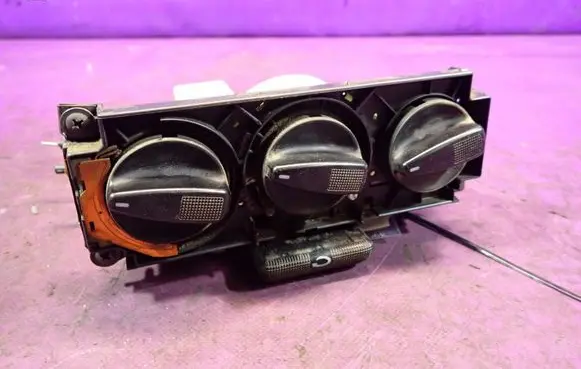 Volkswagen Transporter - Caravelle T4 Climate control unit 