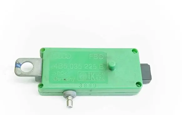 Audi A6 S6 C5 4B Aerial antenna amplifier 4B5035225B