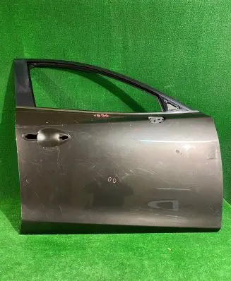 Mazda 3 III Front door