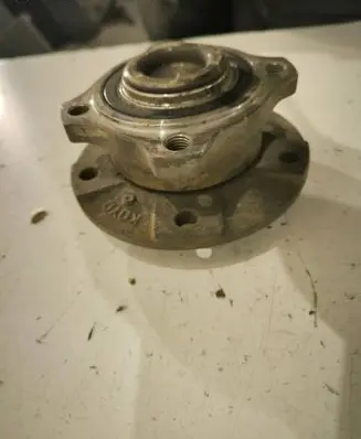 BMW 5 E60 E61 Front wheel ball bearing K010
