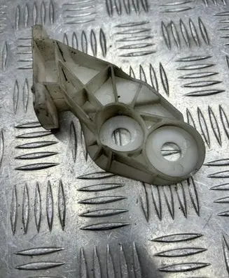 BMW 3 E46 Front bumper mounting bracket 8195295