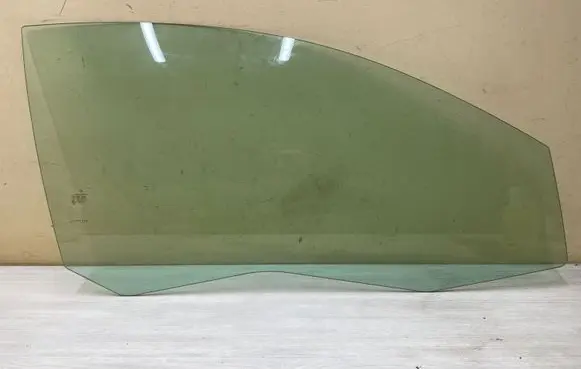 Mercedes-Benz C W204 Front door window glass four-door DOT24M25AS2