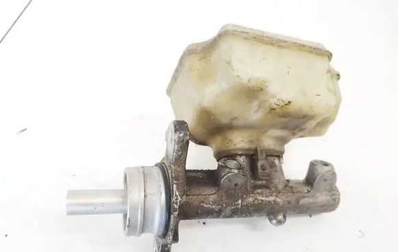 Skoda Octavia Mk2 (1Z) Master brake cylinder 