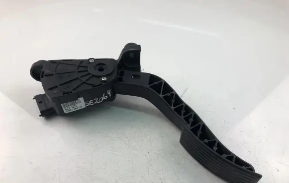 KIA Picanto Accelerator throttle pedal bracket 351904A700