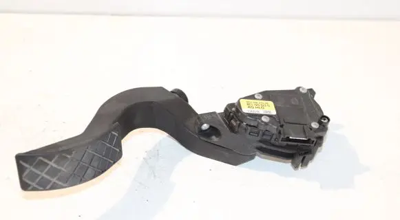 Audi A4 S4 B7 8E 8H Accelerator throttle pedal 8E1723523G