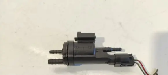 Mercedes-Benz E W210 Turbo solenoid valve 0025401497