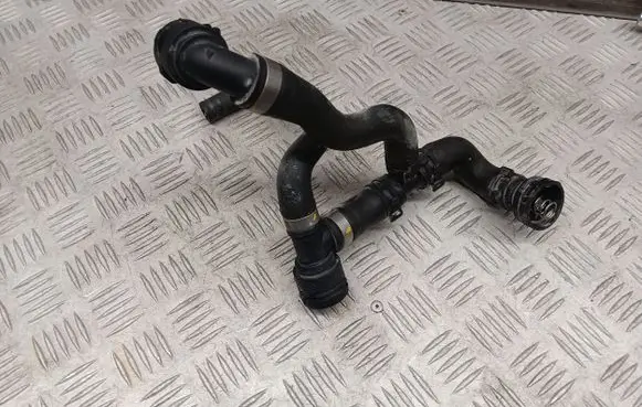 Audi A4 S4 B9 8W Engine coolant pipe/hose 8W0122449CR