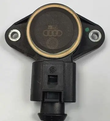 Volkswagen Golf V Air pressure sensor 03C907386