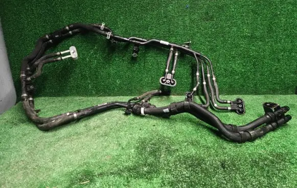 Opel Mokka B Electric car engine cooling hoses/pipes 
