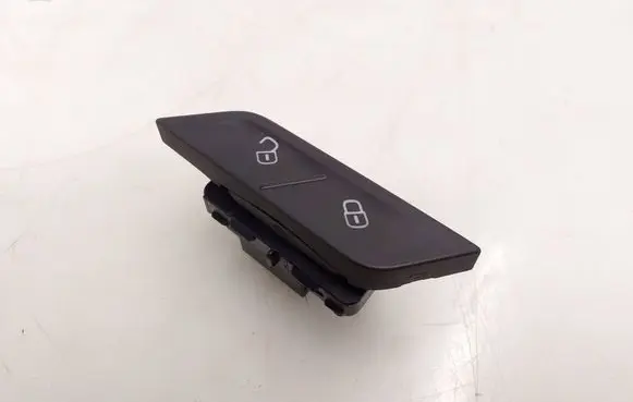Volkswagen Tiguan Central locking switch button 5NA962126