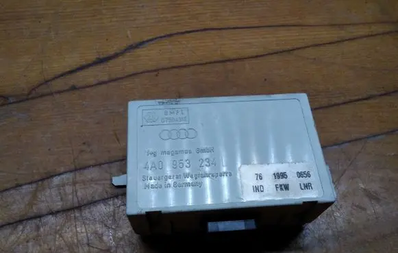 Audi A4 S4 B6 8E 8H Immobilizer control unit/module 4A0953234