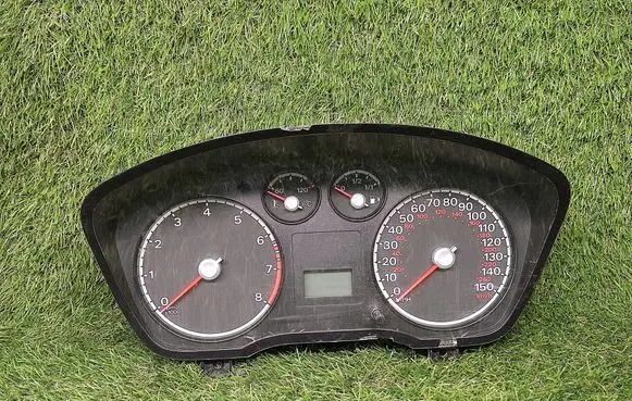 Speedometer (instrument cluster)