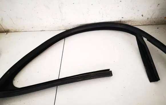 Fiat Tipo Rubber seal front coupe door T678