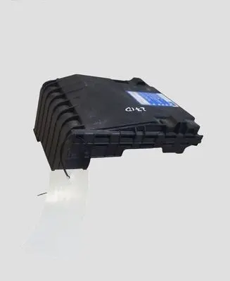 Volkswagen Golf Plus Fuse box cover 1K0937132F