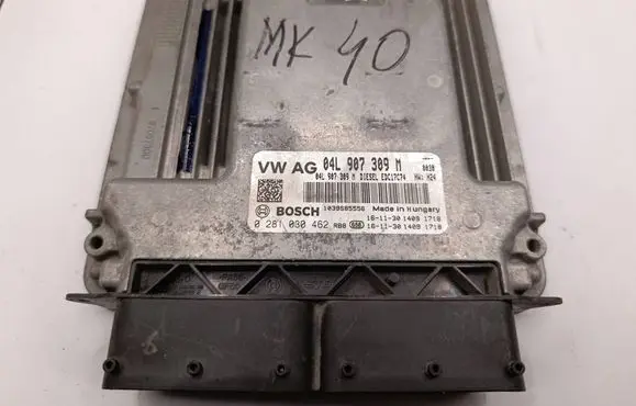 Volkswagen PASSAT B8 Engine control unit/module 04L907309M 0281030462