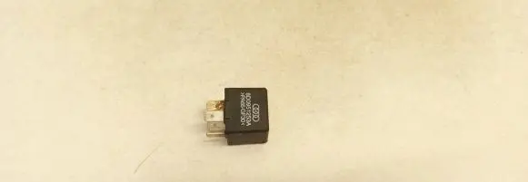 Audi A6 S6 C6 4F Other relay 8d0951253a v23134-b52-x3001
