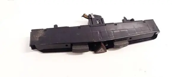 Opel Astra H Hazard light switch 
