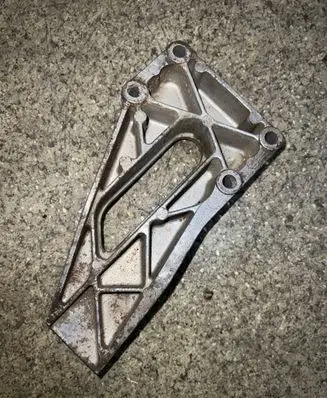 BMW 5 E34 Engine mounting bracket 1136537