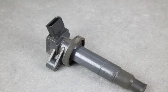 Toyota Corolla E120 E130 High voltage ignition coil 9008019019