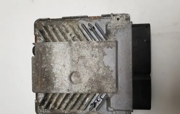Volkswagen PASSAT B6 Engine control unit/module 03G906018 5WP45500AF