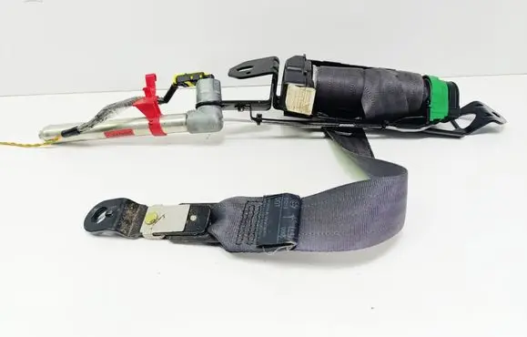 Volvo XC70 Front seatbelt 8626240
