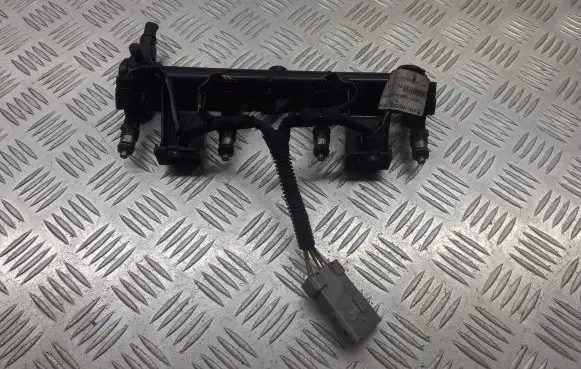 Citroen C4 I Fuel main line pipe