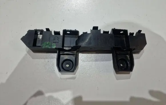 Citroen C3 Front bumper mounting bracket 13489747 1823575X